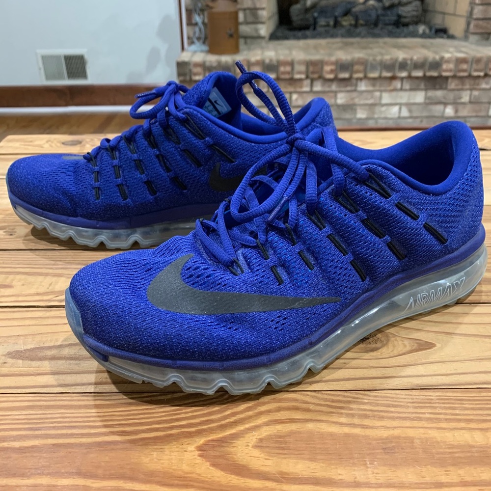Men’s athletic shoes